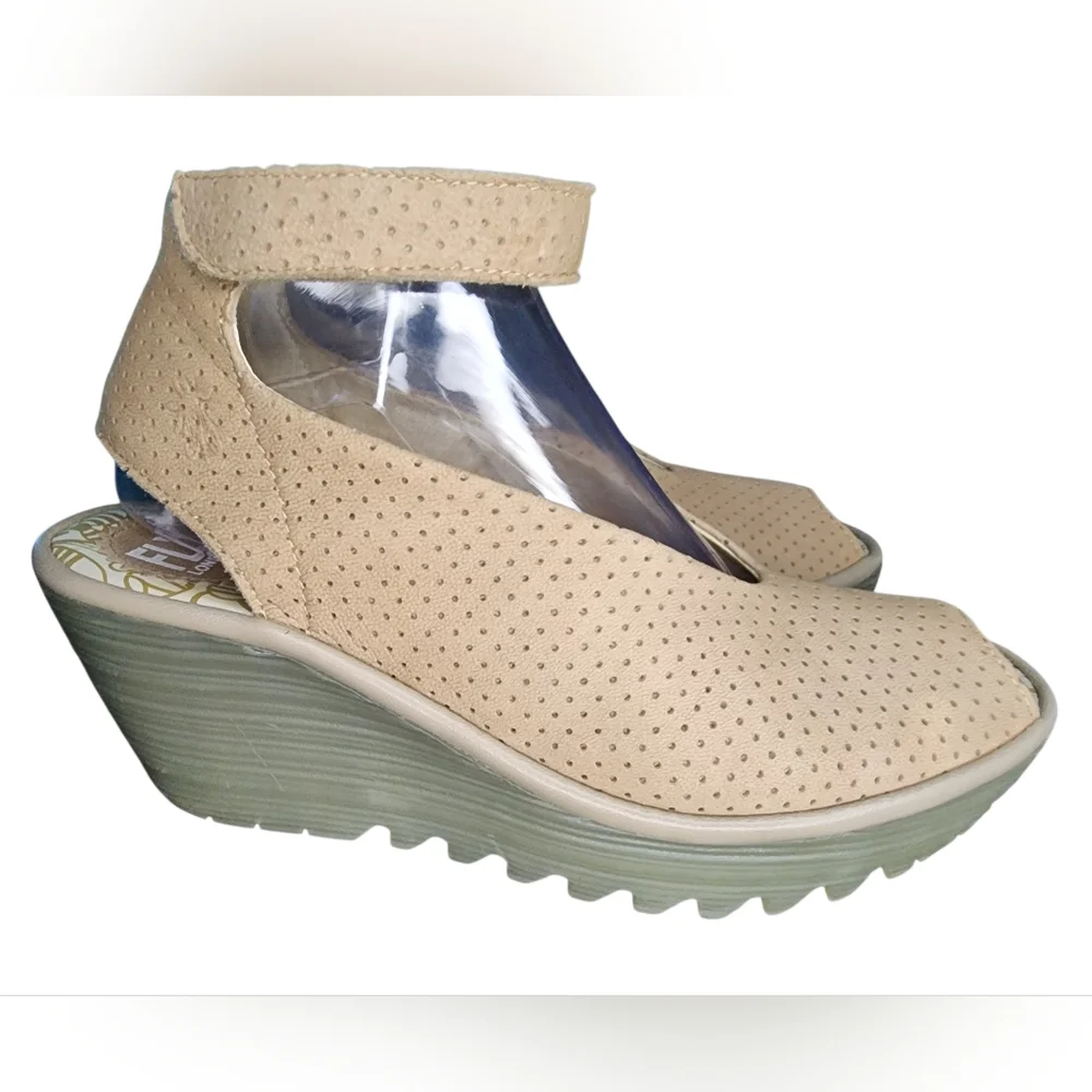 FLY London Yala Perforated Wedge Sandal, Womens 39EU (8-8.5 US) - Picture 2 of 11